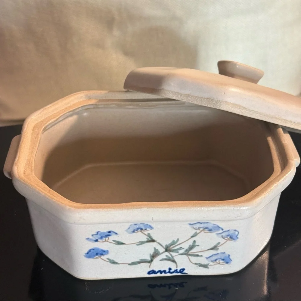 Stoneware Vintage Covered Baking Dish Spices Savory and Anise Signed